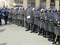 ALGERIA: Riot police crack down on protesters in Algiers