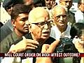 Advani casts his vote