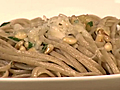 Garlic & Oil Linguine With Pine Nuts