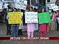 Expat Pakistanis protest Taliban insurgency