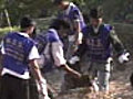 Students clean up Mumbai’s Marve beach