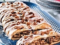 Howdini - How to Make a Pumpkin Pecan Braid