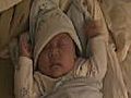 乖宝宝睡觉还不忘运动！运动！