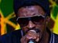 Seu Jorge e Almaz toca sucesso de Michael Jackson