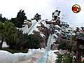 Calor e neve se misturam no Blizzard Beach,  em Orlando