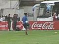 Ronaldinho participa normalmente de atividade em Lima