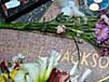 Fans pay tribute to Michael Jackson