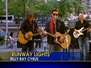 Billy Ray Cyrus Performs &#039;Runway Lights&#039; Live