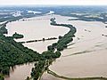 Crews Race to Build Up Levee to Aid Iowa Town