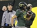 No. 1 Oregon outscores No. 20 Arizona,  48-29