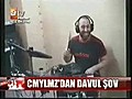 Cem Yılmaz’dan Davul Şov