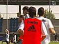 Özil se entrena por primera vez a las órdenes de MOurinho