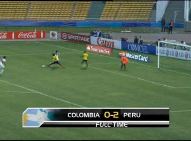 Cuartos: Colombia 0-2 Perú