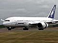 &#039;Dreamliner&#039; arrives at UK airshow