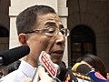 8名80後青年立會外蒙眼抗議政改方案