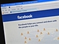 Facebook &#039;beats Google for visitors&#039;