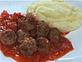 How To Make Meatballs In Tomato Sauce