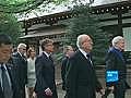 Jean-Marie Le Pen & Bruno Gollnisch a Yasukuni Jinja 1 ( reportage - France 24)